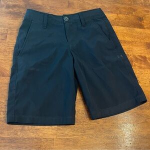 Under Armour kids Heatgear boys black dress shorts size youth small